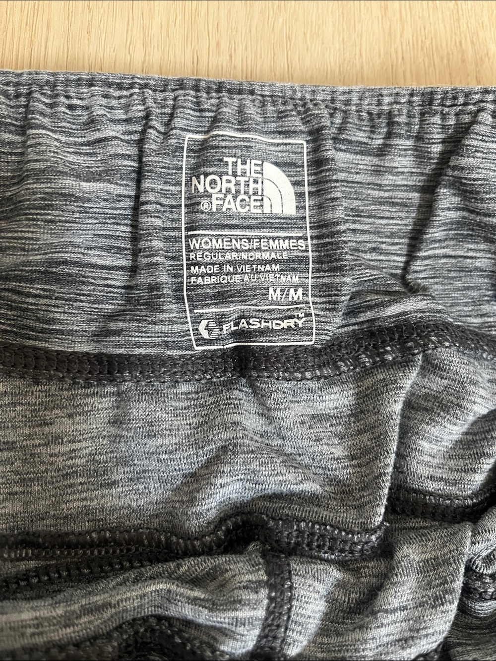 The North Face Capri Jogger Sweatpants in Heather Gray Women's Medium - Picture 6 of 7